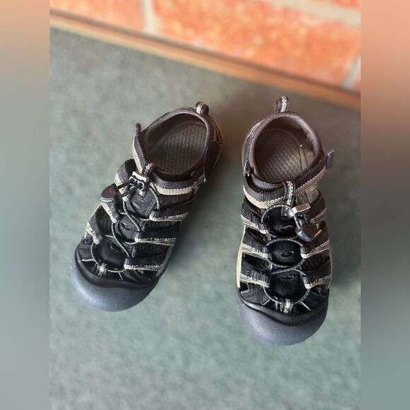 Keen H2 Newport Hard Toe Washable Sandals Size 4 Big Kids - Picture 11 of 15